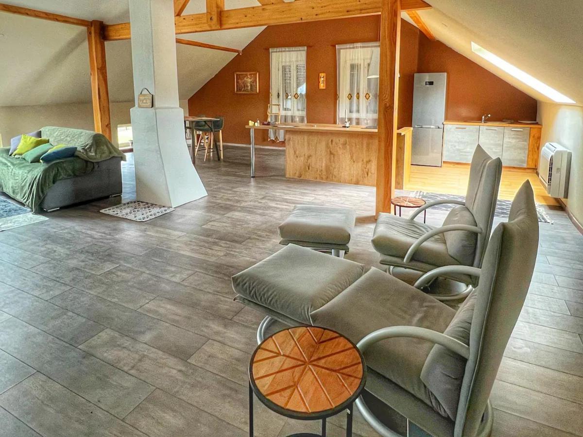 Loft Spacieux En Pleine Foret Bining Εξωτερικό φωτογραφία